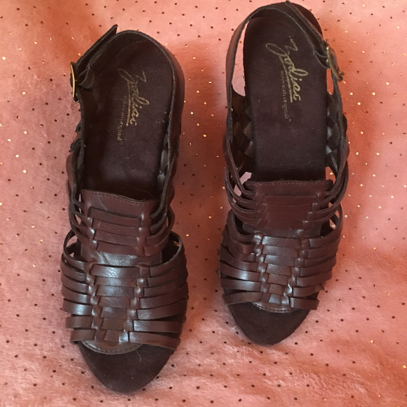 3/$20 Bundle Sale❗️Strappy Platform Gladiators - Café 7.5 - Picture 4 of 4